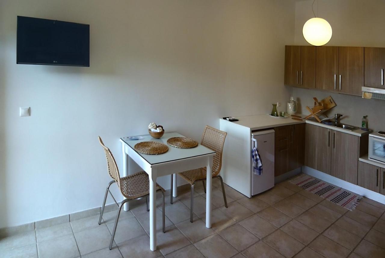 Vista Petros Apartment Apraos Ruang foto